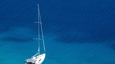 Why You Should Avoid Sailing Holidays with Strangers