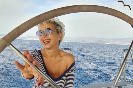 How to Rent a Yacht with a Skipper